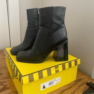 Sam Edelman Circus Layla Black Square Toe Booties